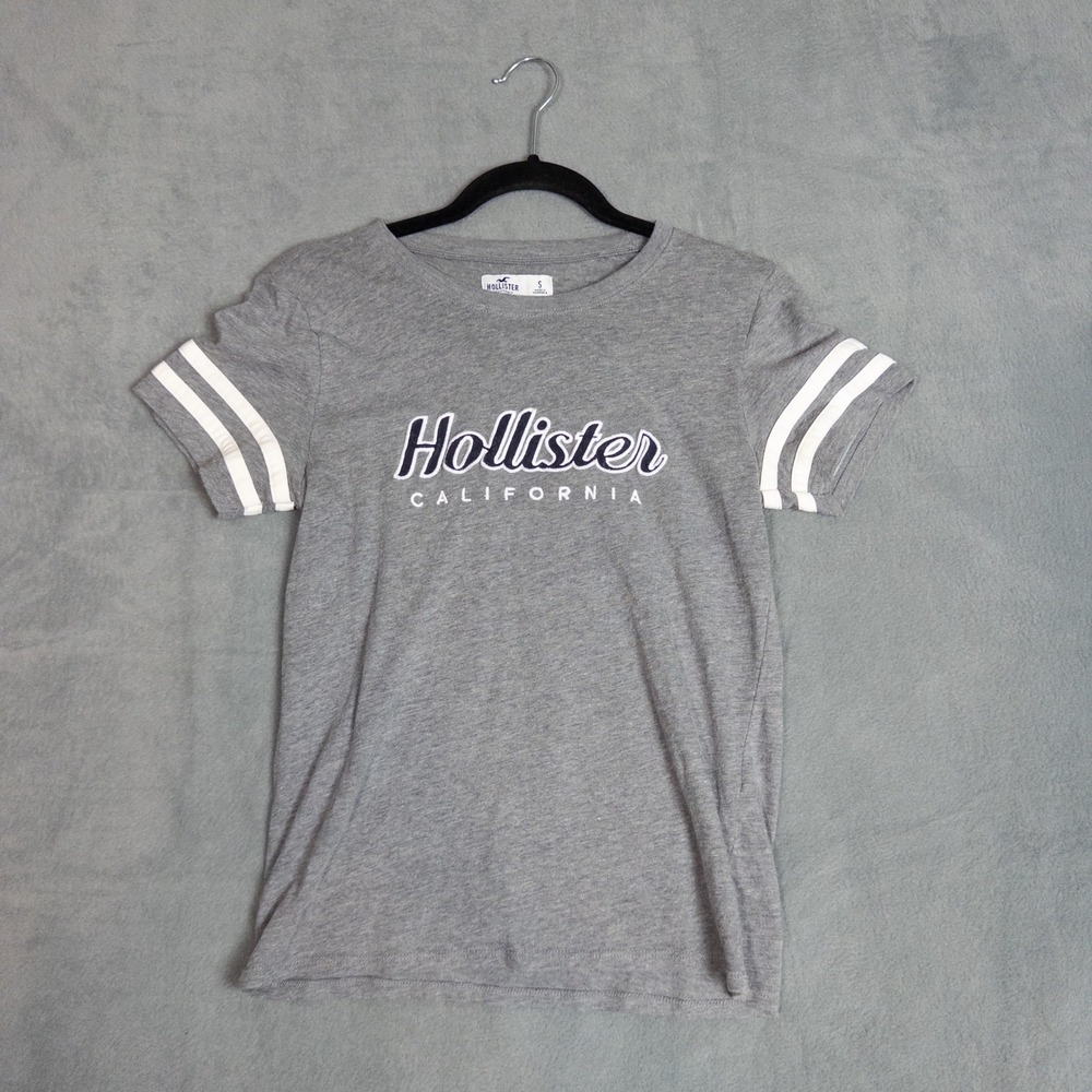 Hollister Graphic Tee Womens Small Gray California Varsity Stripe